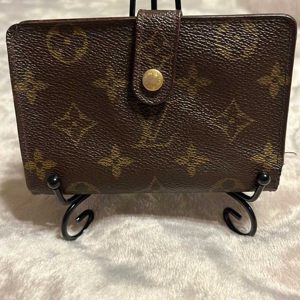 LOUIS VUITTON MONOGRAM COATED CANVAS KISS LOCK WALLET